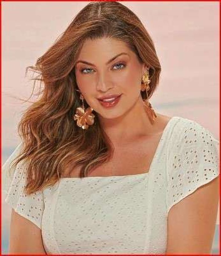 
Maria Luiza Mendes Height, Weight, Net Worth, Age, Birthday, Wikipedia, Who, Nationality, Biography 