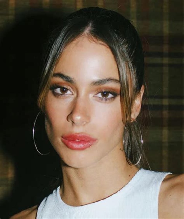 Martina Stoessel Height, Weight, Measurements, Bra Size, Shoe Size