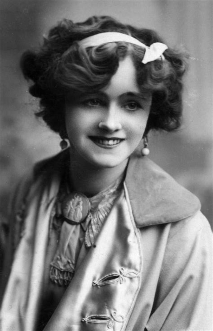 Mary Gibbs Net Worth