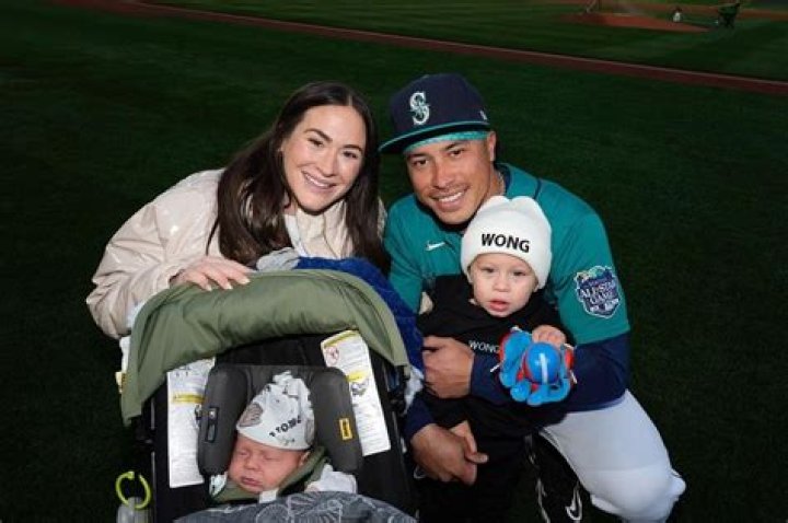 Meet Kolten Wong Wife Alissa Noll- What We Know About The Baseball Player