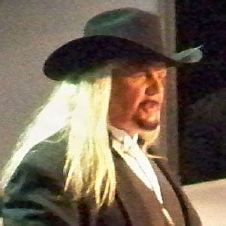 Michael Hayes Net Worth