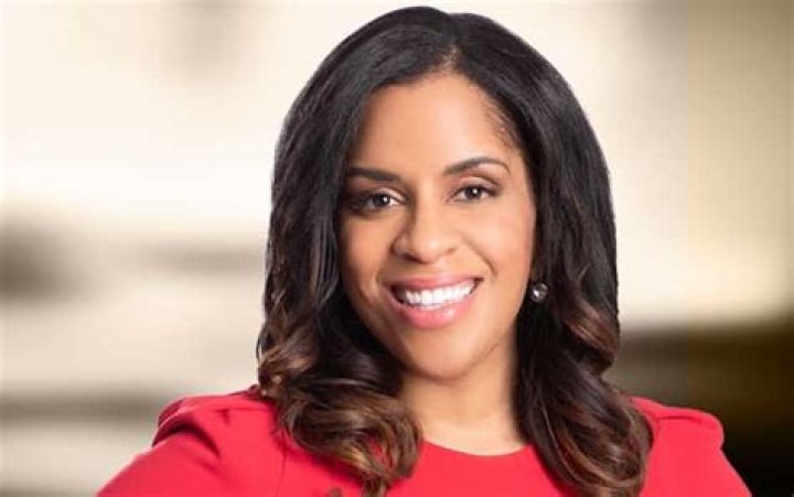 Mikey Hood Bio, Age, Husband, Family, KDKA, Net Worth, Salary