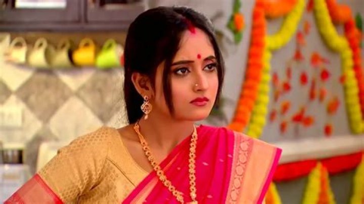 
Mithai 23rd August 2022 Written Update: Girish saves Sid from Abha 