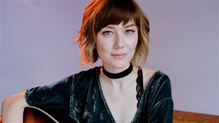 Molly Tuttle Height, Age, Who, Boyfriend, Biography, Wiki, Net Worth