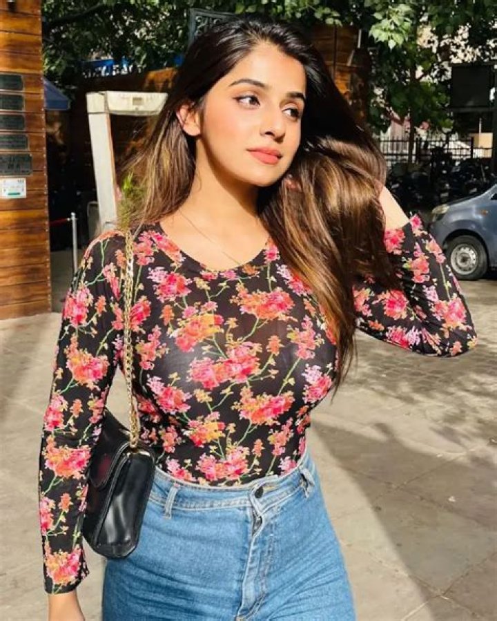 Navya Tiwari Height, Weight, Net Worth, Age, Birthday, Wikipedia, Who, Instagram, Biography