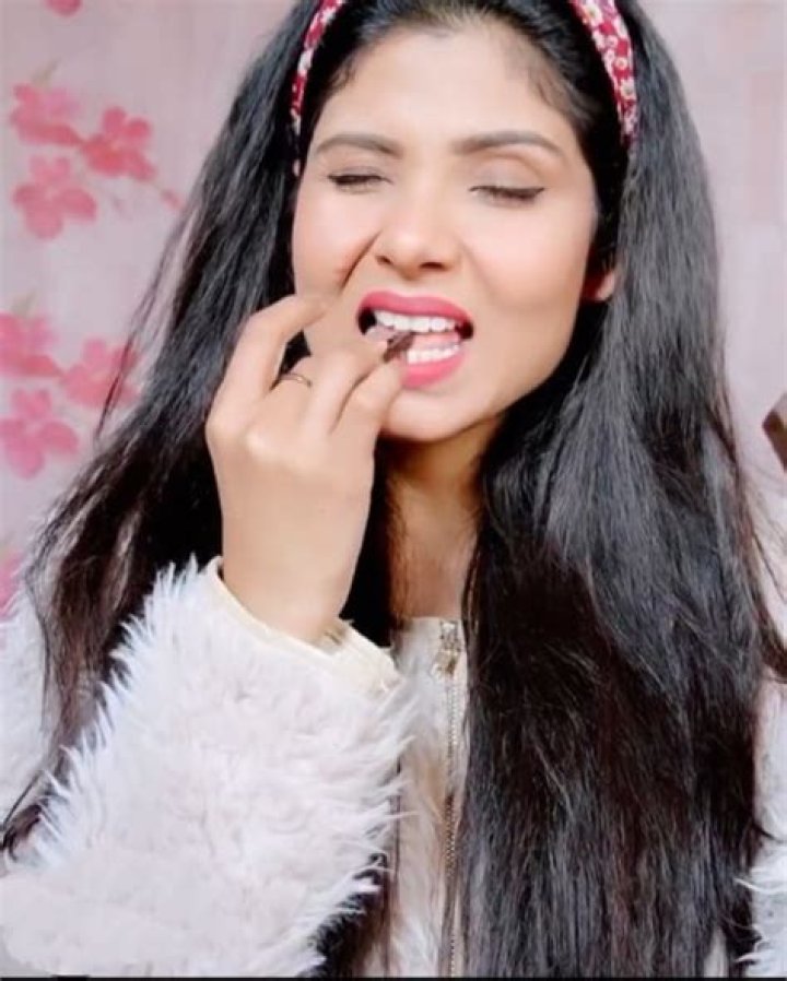 
Niharika Jain Height, Weight, Net Worth, Age, Wiki, Who, Instagram, Biography 