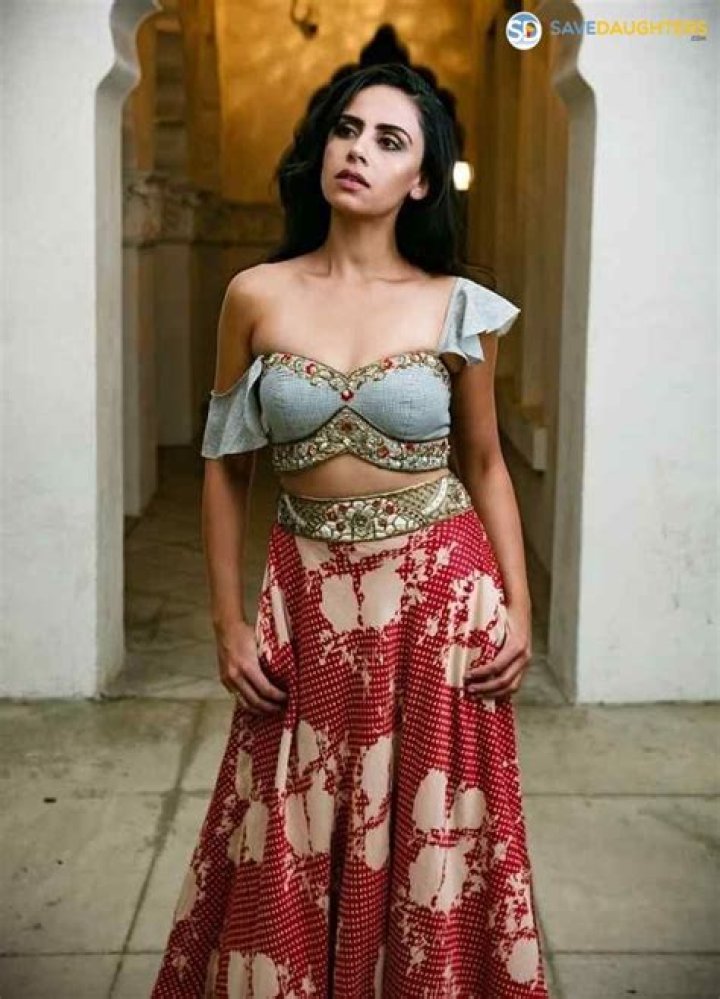 Nishi Munshi Net Worth