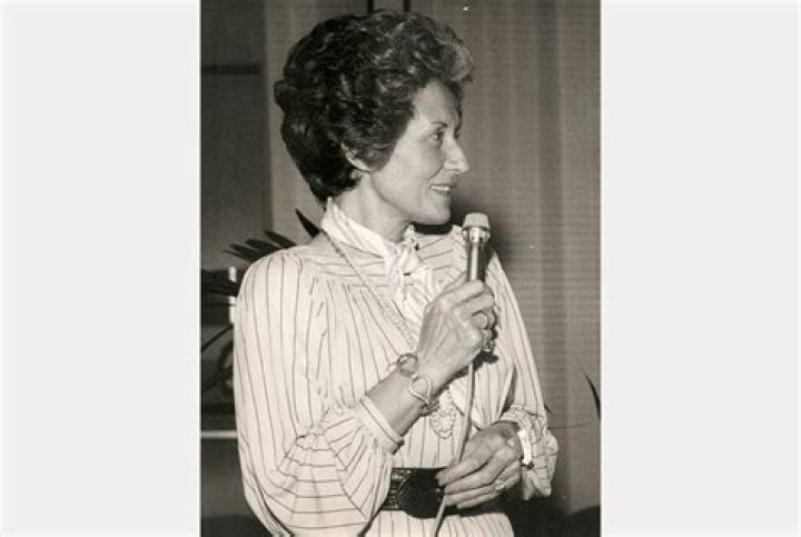 Odette Kahn Net Worth