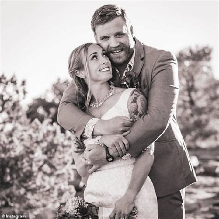 Paul Reed Wife – Is He Married? Age Children & Salary – 76ers