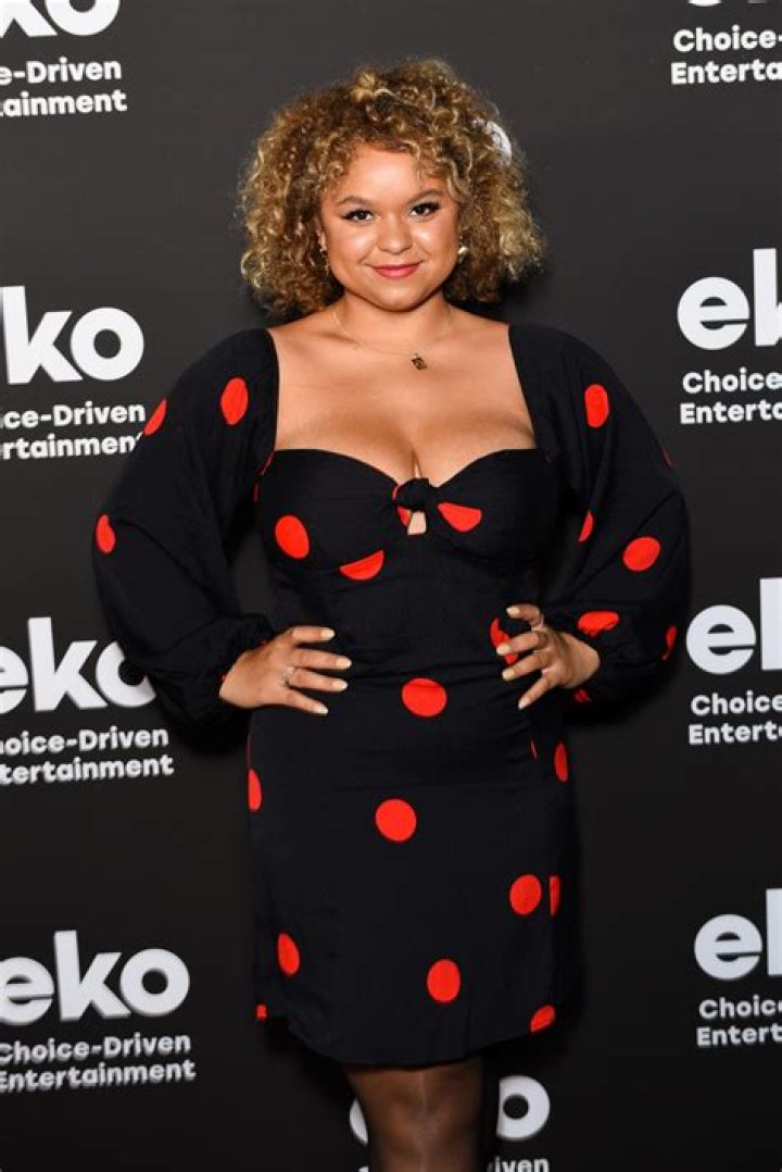 Rachel Crow Net Worth