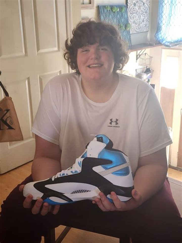 
Reebok wins internet after gifting Michigan teen Eric Kilburn Jr. size 22 sneakers originally made for Shaquille O’Neal 