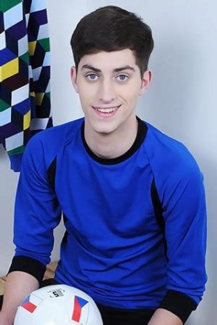 Ryan Olsen Net Worth