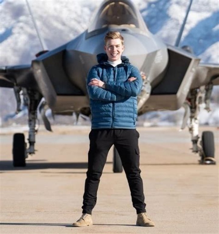 Sam Eckholm Height, Weight, Net Worth, Age, Birthday, Wikipedia, Who, Nationality, Biography