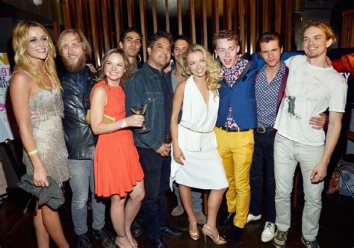 Sarah Dumont Net Worth