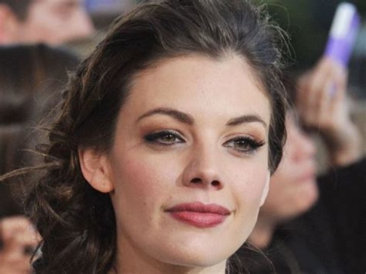 Sarah Habel Net Worth, Movies, Earnings, Married, Husband, Age, Height, Wiki-Bio