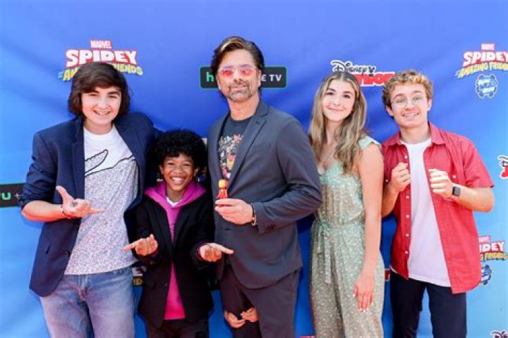 Sean Giambrone Age, Girlfriend, Height in Feet, Net Worth, Parents