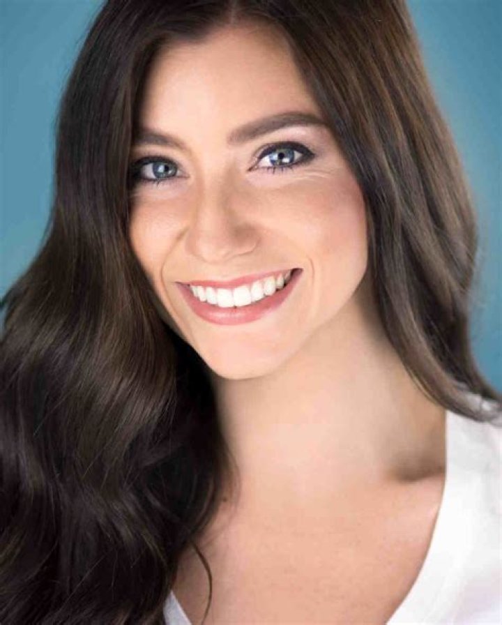 Shae Robins Height, Weight, Net Worth, Age, Birthday, Wikipedia, Who, Nationality, Biography