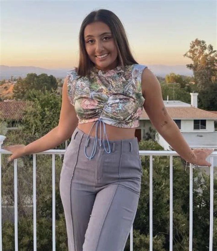 
Shanti Gregg Height, Weight, Net Worth, Age, Wiki, Who, Instagram, Biography 