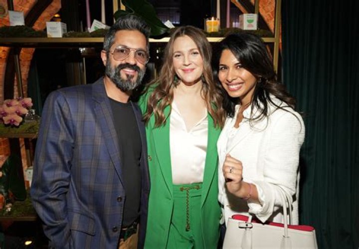 Who is Sheena Melwani? – Successful YouTuber Making Million With Her Husband