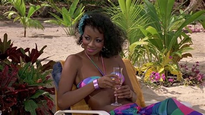 Shelly Chee Chee Hall Net Worth