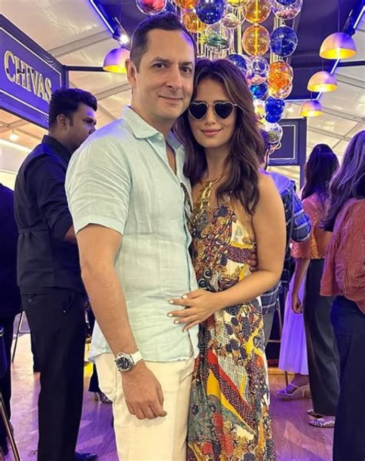 Siddharth Anand Kumar Net Worth