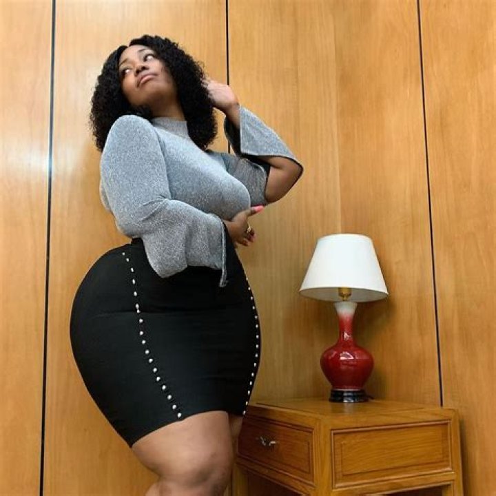 
Sierra Edoh Height, Weight, Net Worth, Age, Birthday, Wikipedia, Who, Instagram, Biography 