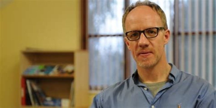 Simon Hall Net Worth