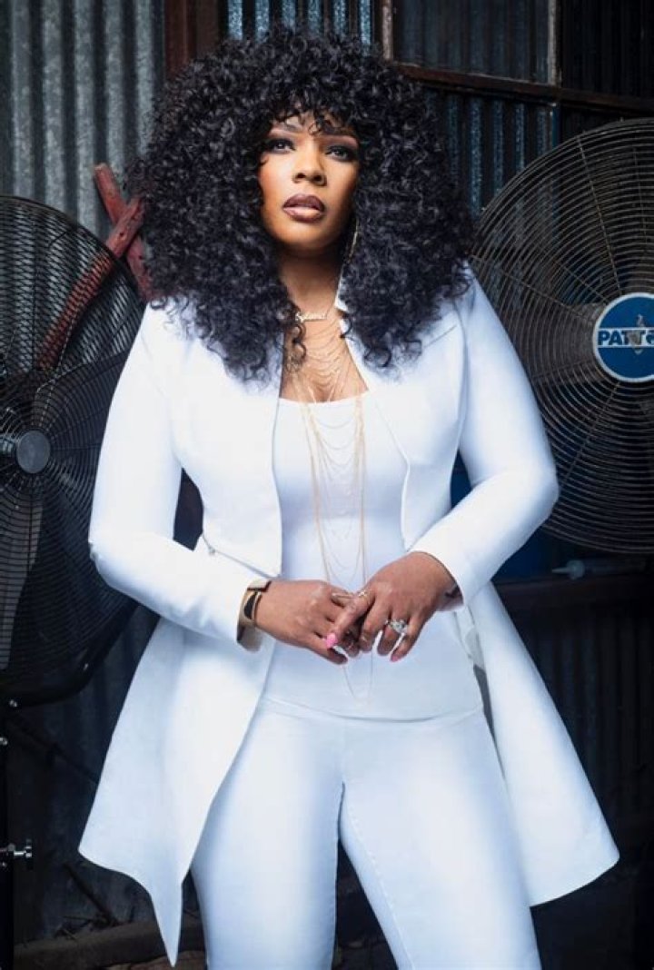 Syleena Johnson Height, Weight, Measurements, Bra Size, Shoe Size