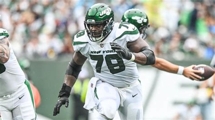 Taron Johnson Salary, Net Worth, Height, Draft, PFF, Contract, Pick 6, College, Jersey, Parents