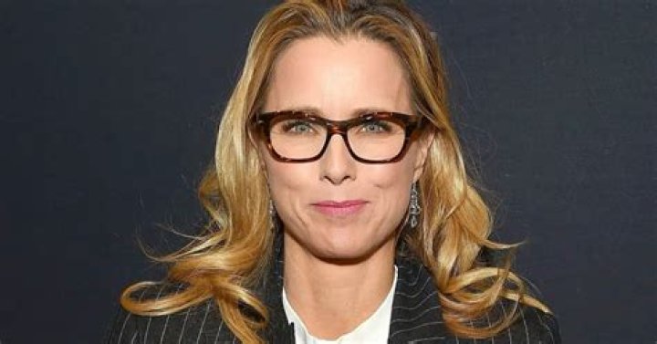 Téa Leoni Net Worth