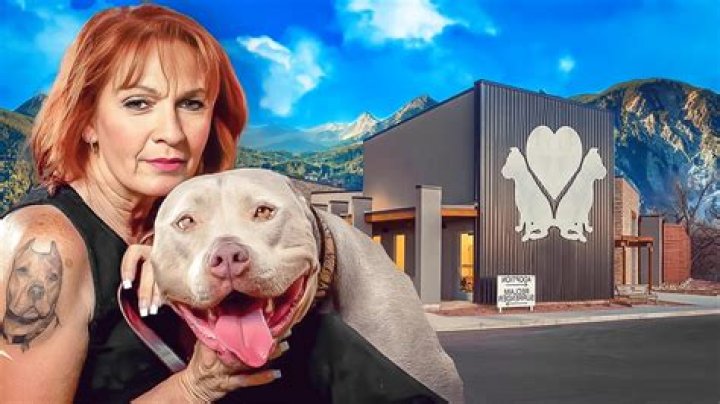 Tia Torres Bio, Age, Teeth, Kids, Family, Husband, Net Worth, Height, Son Dies and Book