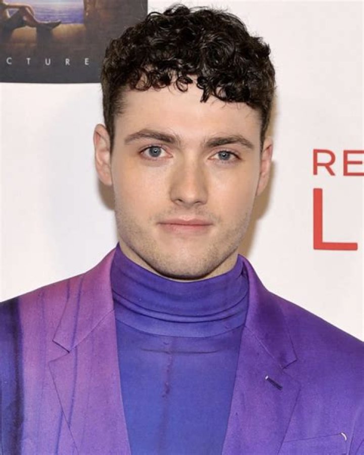 Tom Lewis (cricketer)