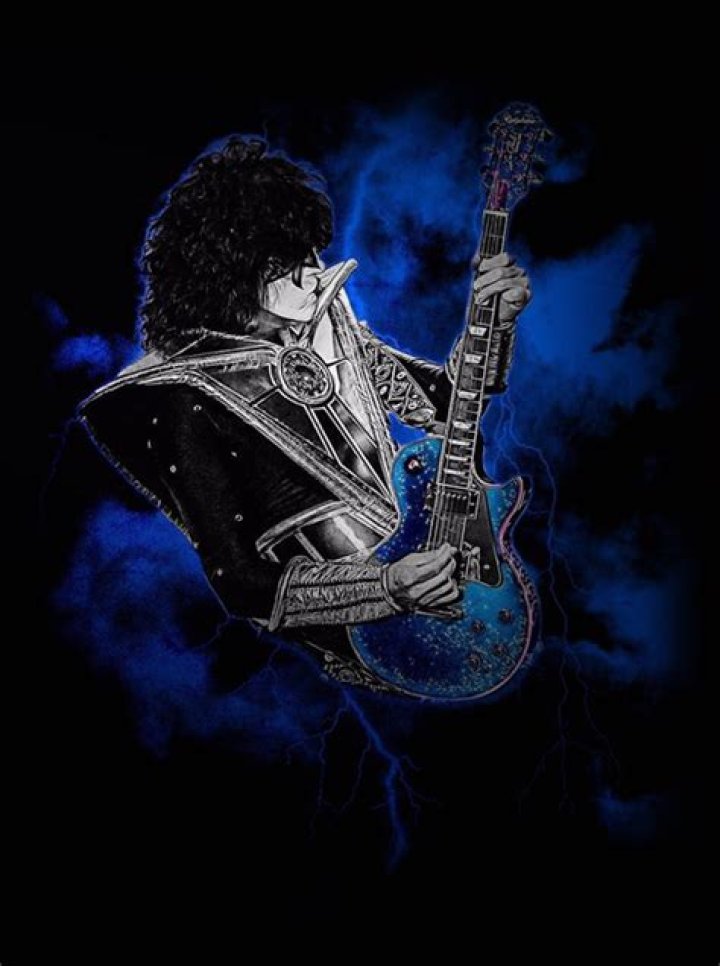 Tommy Thayer’s net worth, biography, fact, career, awards and life story