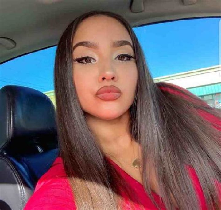 Toni Busker Biography , Age, Wikipedia, Height, Husband, Instagram Model