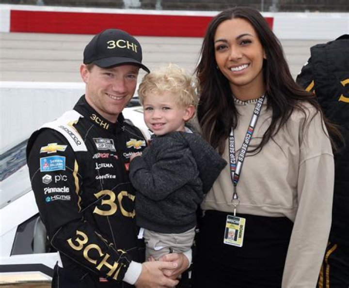 Tyler Reddick Girlfriend or Wife: Meet The American Race Driver On Instagram
