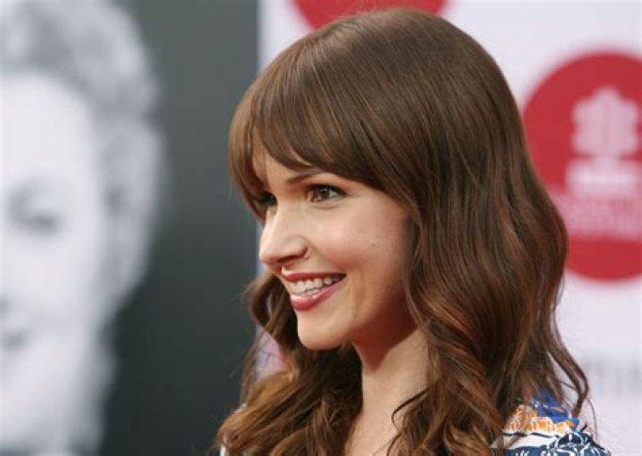 Valerie Azlynn Net Worth