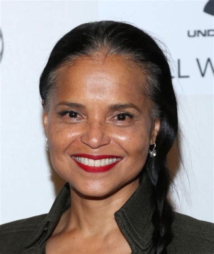 Victoria Rowell Net Worth