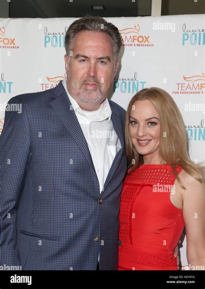 Wendi McLendon-Covey Husband, Children, Net Worth, Age, Bikini, Height