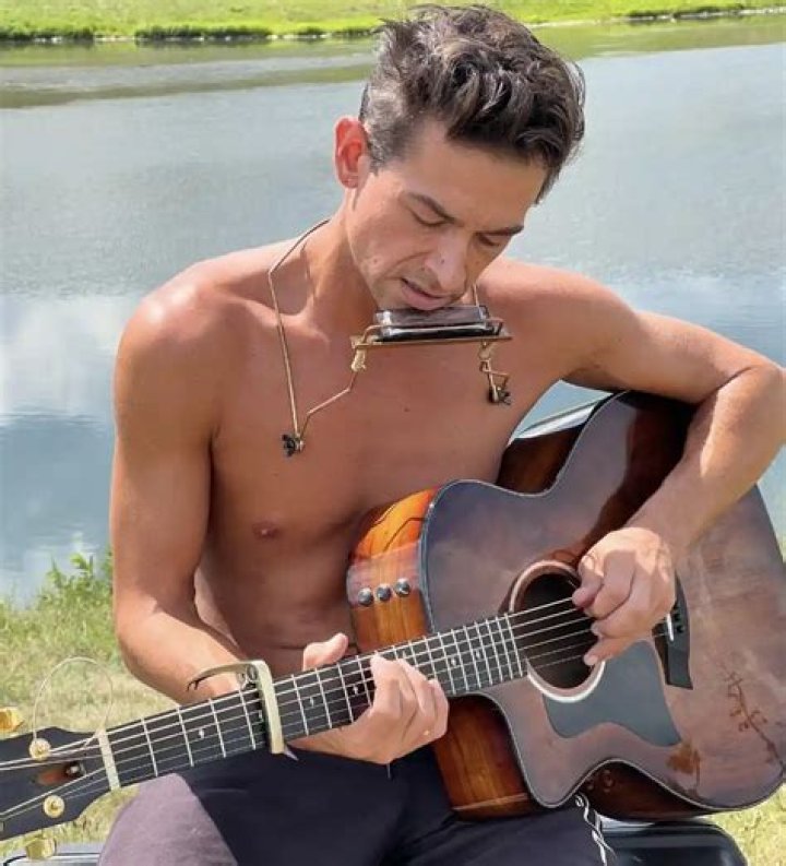 What Is Button The Busker Net Worth? Singer Tony Button Wiki