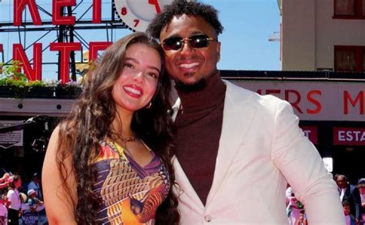 What languages does Ozzie Albies speak? What kind of car does Ozzie Albies drive? What ethnicity is Ozzie Albies?