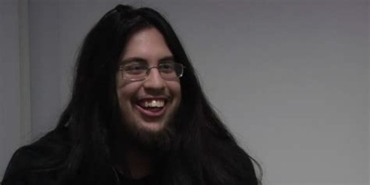 What’s Imaqtpie Net Worth? His Wiki: Girlfriend, Salary, Pizza Guy, Age