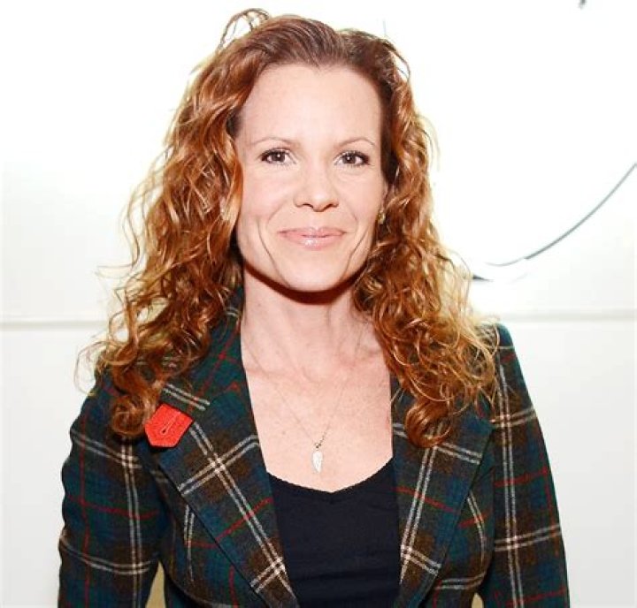 
Where is Robyn Lively now? Blake Lively Sister’s Biography 