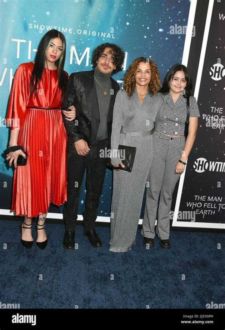 
Who are Jenny Lumet Parents? Jenny Lumet Biography, Parents Name and More 