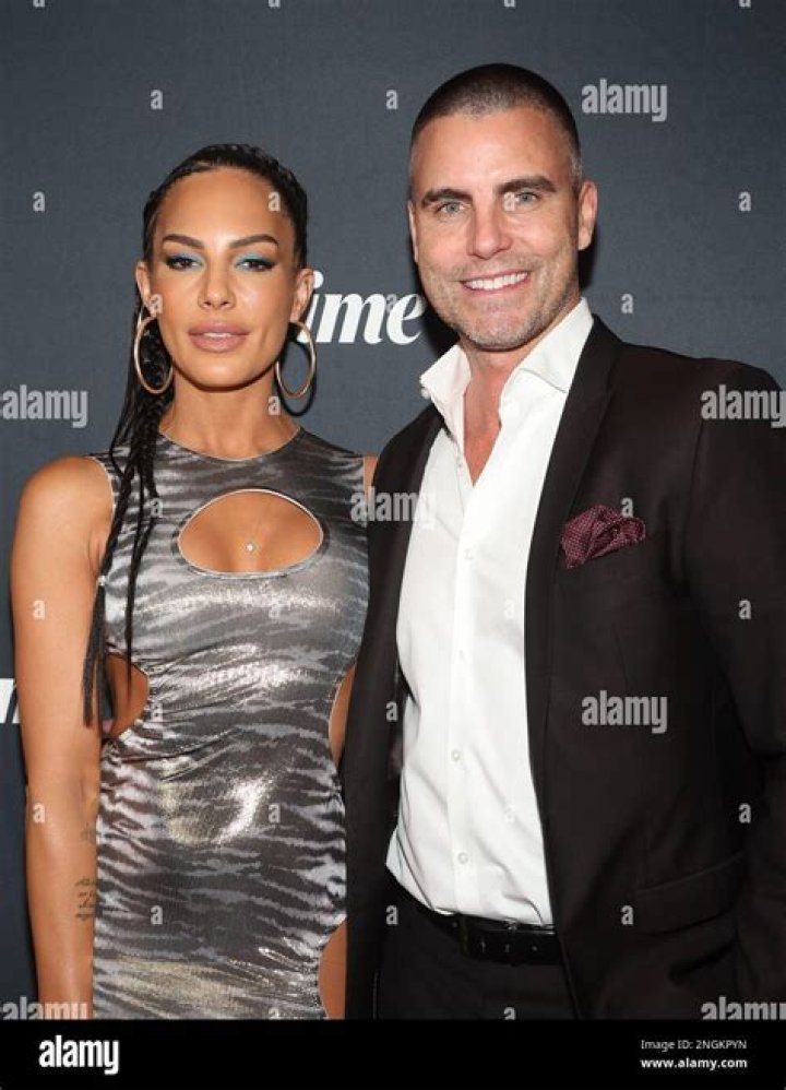 Who Is Colin Egglesfield Wife? Is He Married To Aline Nobre?