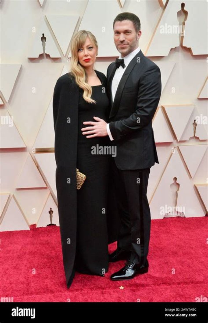 Who Is Donna Huyssoon, Travis Knight Wife?