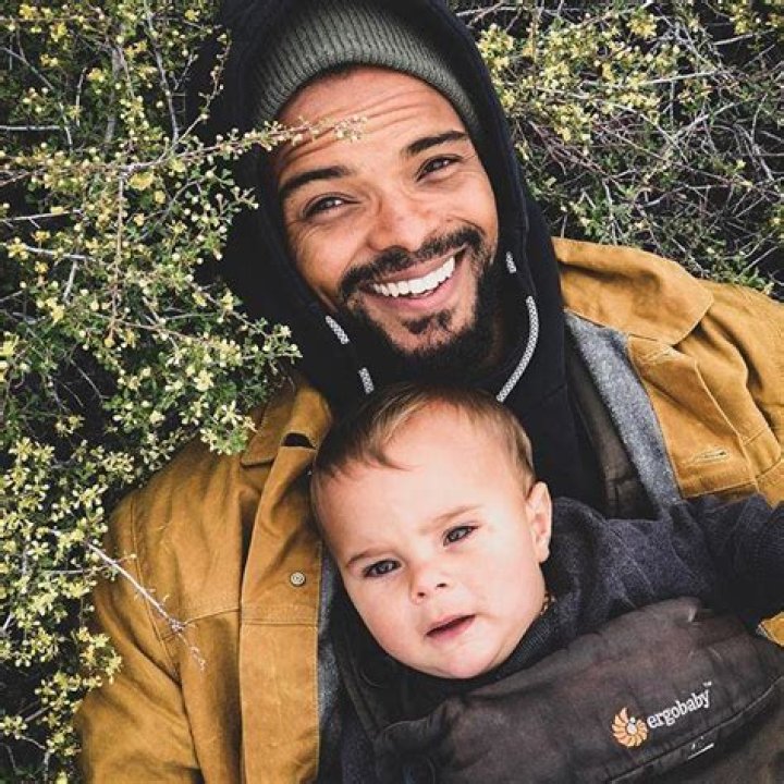 Eka Darville, Wiki-Bio, Net Worth, Height, Parents, Affairs, Children, Married, Wife