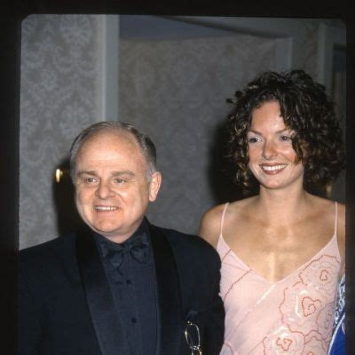 Who Is Gena Gale Burghoff? Meet Gary Burghoff Daughter: Wiki And Family