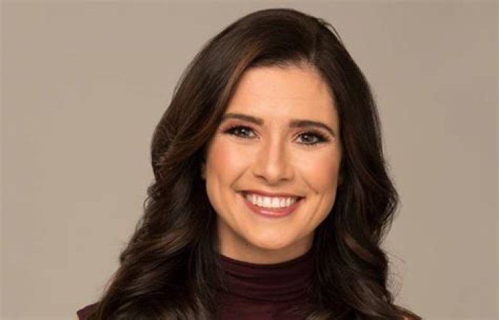 
Who is Jen Lada from ESPN? Her Bio: Husband, Age, Wedding, Married, Measurements, Divorce, Baby, Education, Affair, Career 