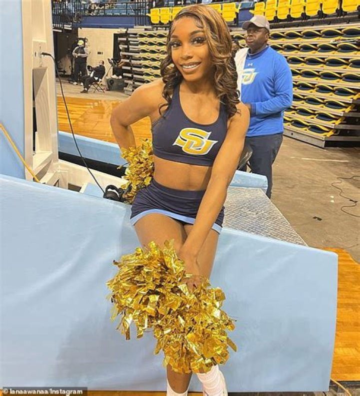 
Who Is lanaawanaa On Instagram? Cheerleader Arlana Miller Body Found In Mississippi River 