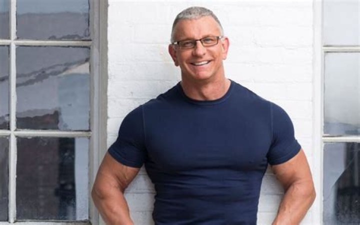 
Who is Robert Irvine? Meet the chef as he’s set to return with season 21 of Restaurant: Impossible 